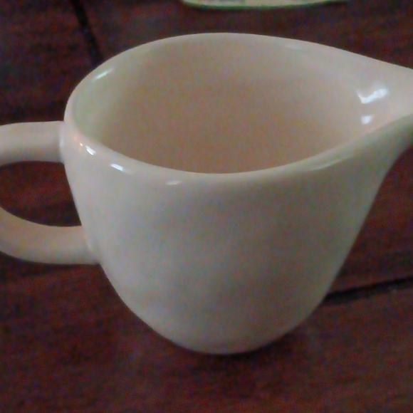 Rae Dunn Farmyard Collection Creamer 🐄 Cow Graphics - Picture 3 of 5